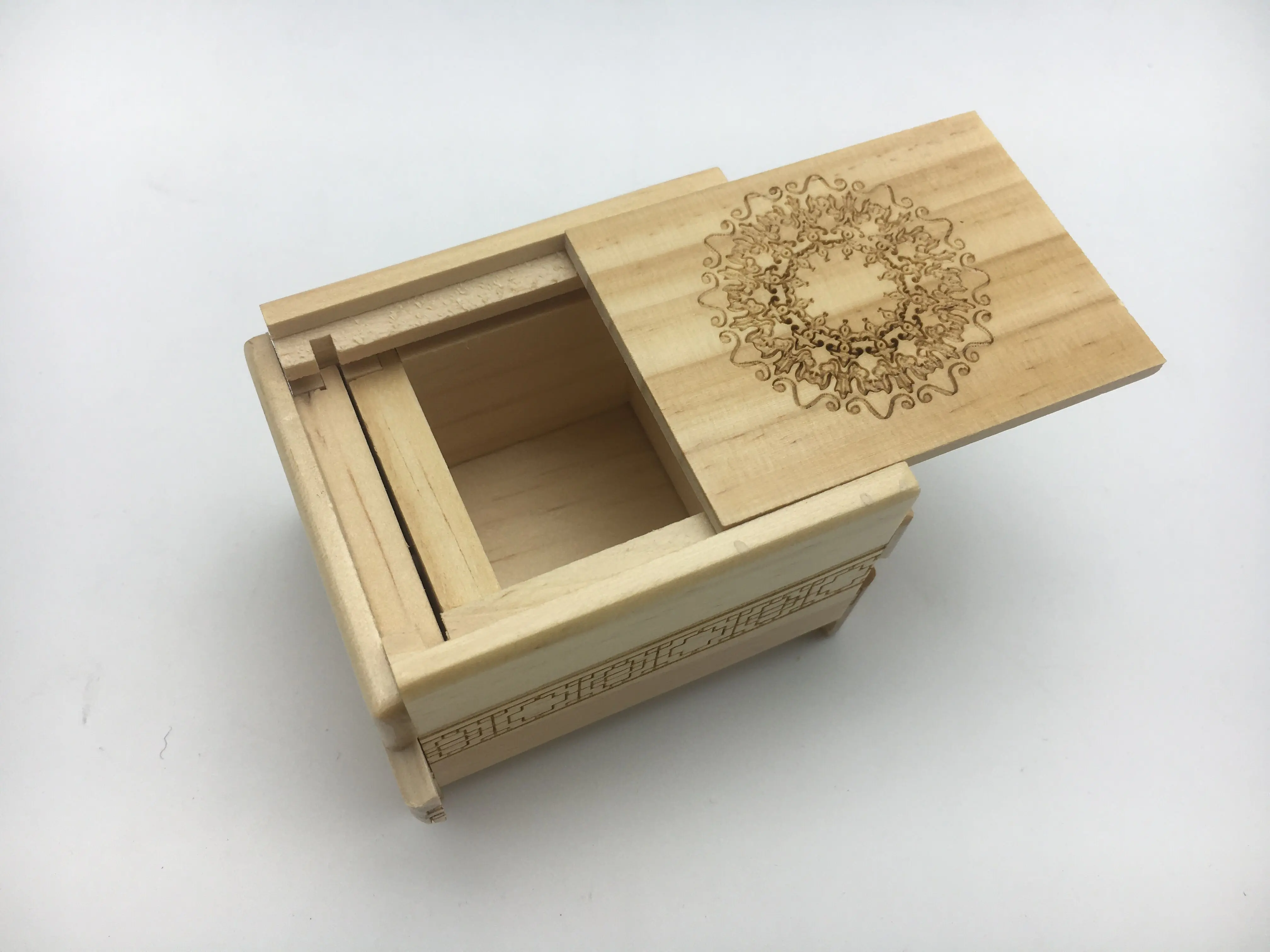2020 New Traditional Japanese Wood Puzzle Box Treasure Gift Card Secret Wooden Puzzle Box CBL3554