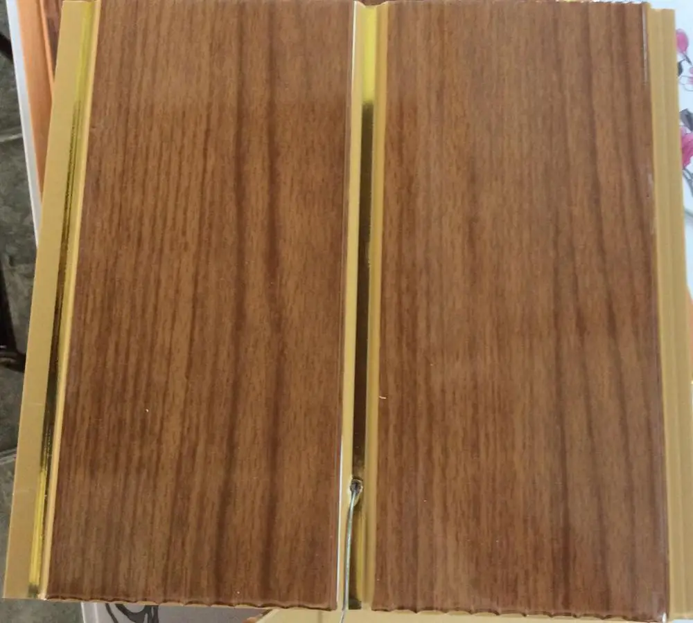 China Customized PVC Ceiling Panel Waterproof Ceiling in Woodgrain Design