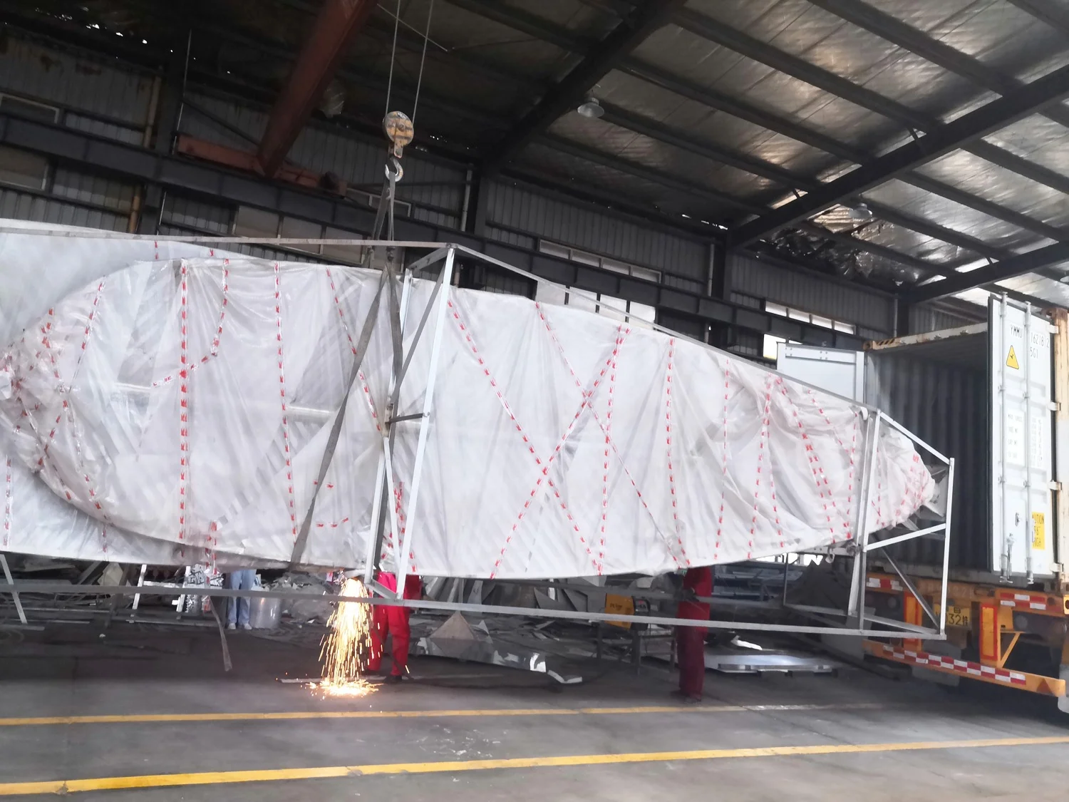 Hot sale Modern metal art Move Dynamic ring statue landscape decoration outdoor pool mirror polished stainless steel sculpture