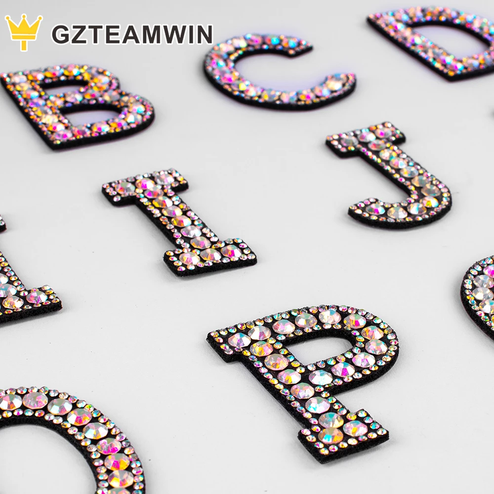 A-Z горный хрусталь железа на нашивки письма аппликация с 3D Утюг на письмах нашивки на одежду значок паста для одежды, сумок, обуви,