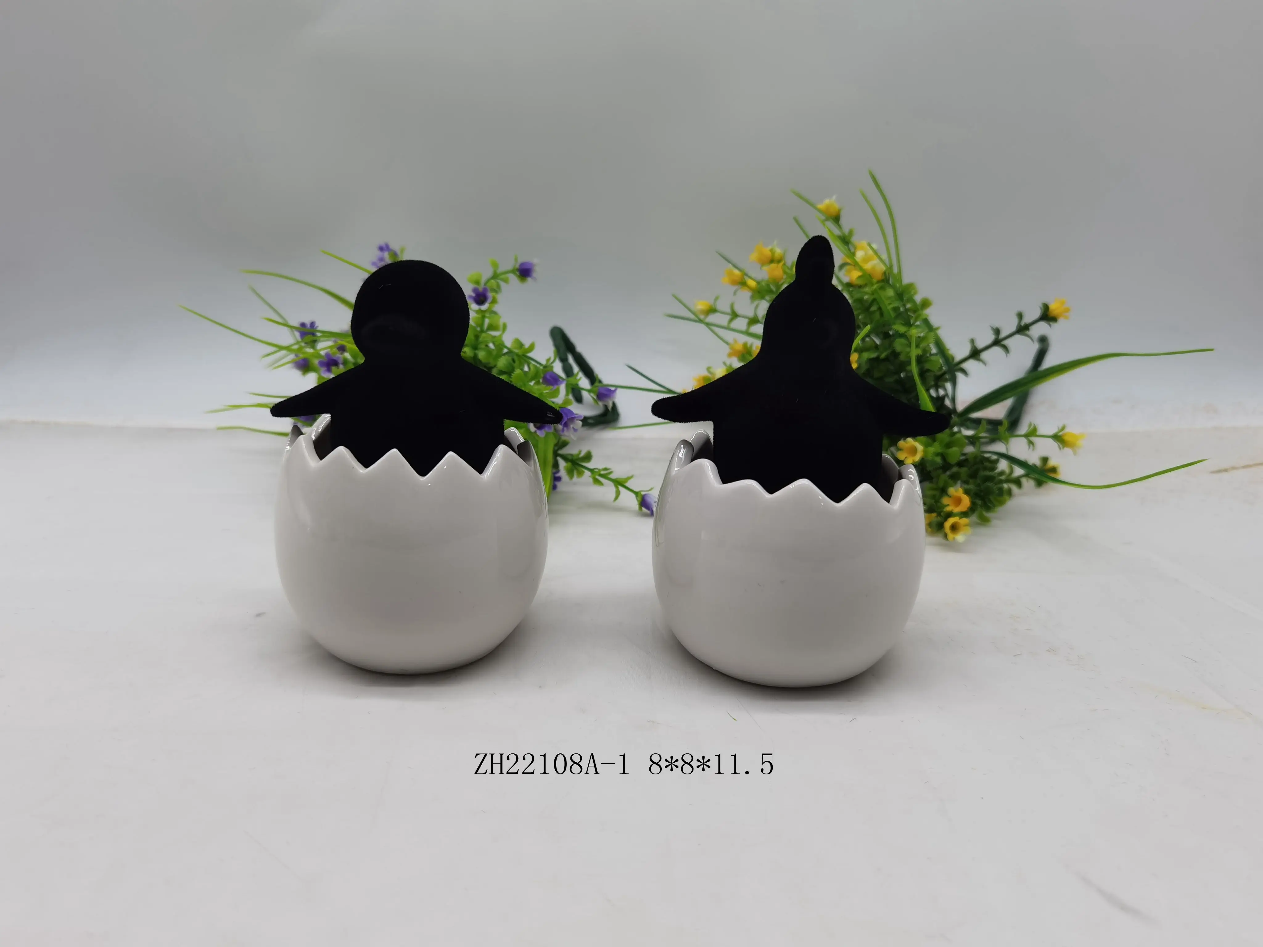 Wholesale Fun Creative Easter Bunny Eggshell plant pot for Halloween Christmas Tabletop ceramic pots flower pot covers