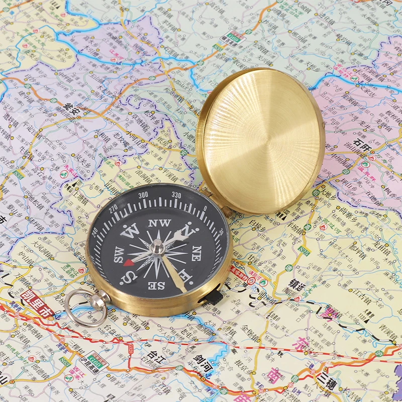 Brujula Compas Portable Metal Waterproof Luminous Compass Flip-Open Pocket Watch Compass for Outdoor Camping Hiking Navigation