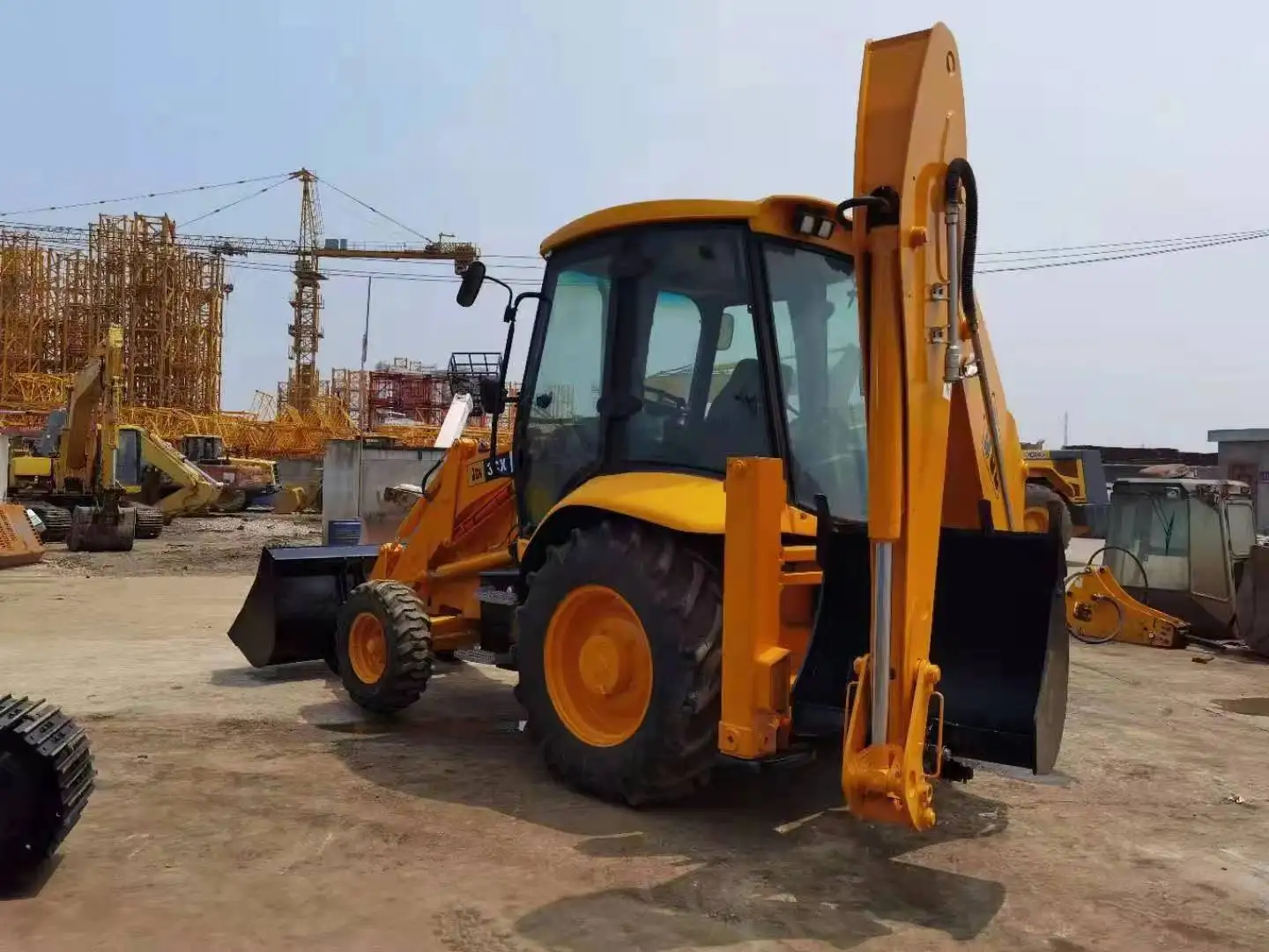 Погрузчики JCB 3CX в хорошем рабочем состоянии подержанные продажа