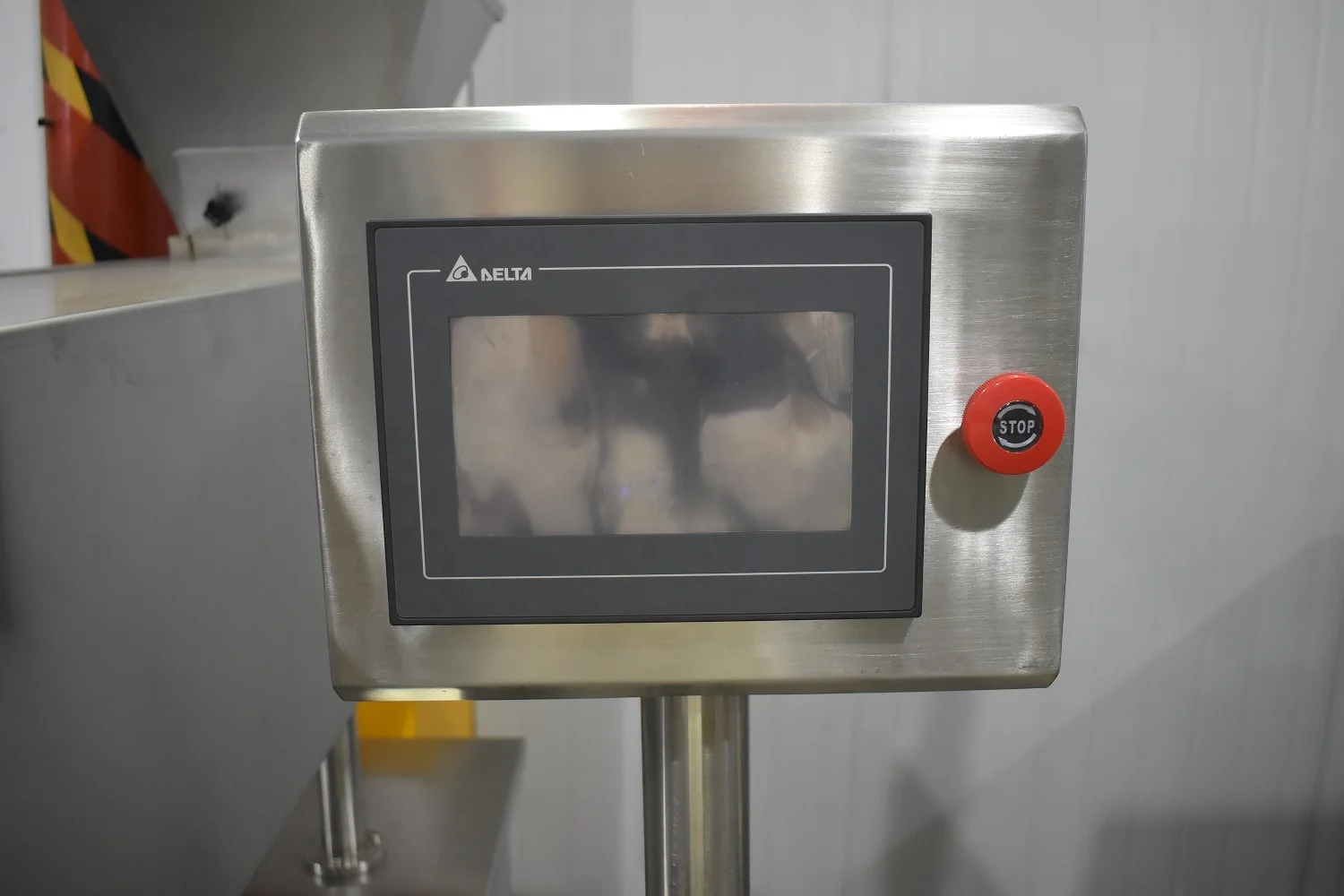 Nice Quality Small Size Capsule Tablet Counting Filling Machine