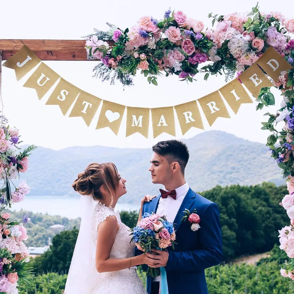 just Married Banner Burlap Wedding Banner Heart Patterns Romantic Wedding Decoration for Wedding Bridal Shower Engagement