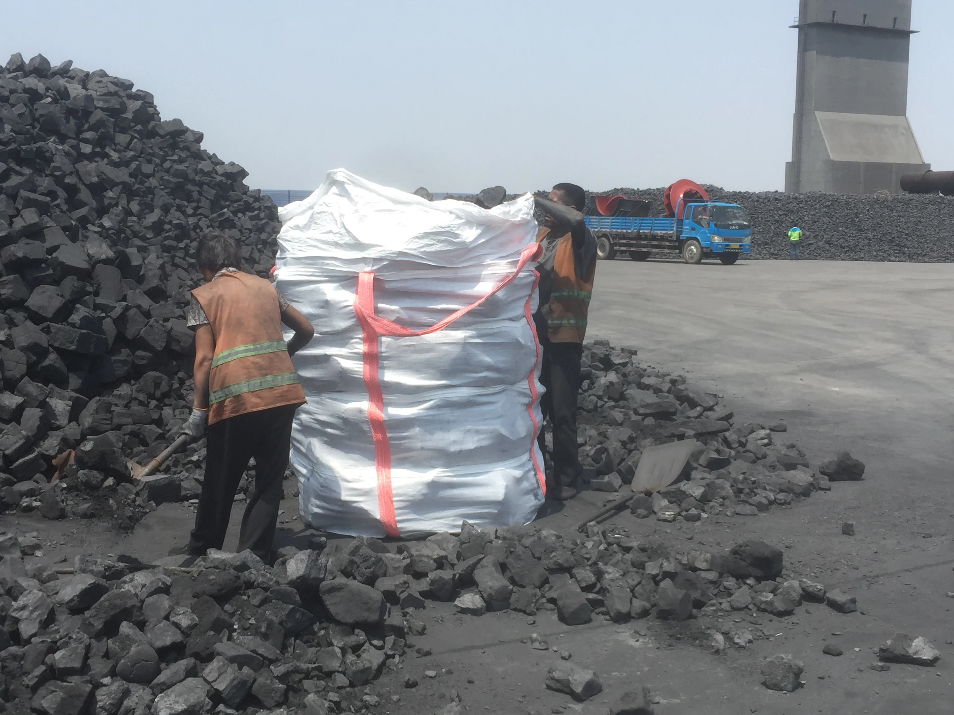 hard coke for foundry industry size +80mm low sulfur high fixed carbon.casting coke size 90~150mm 120~220mm