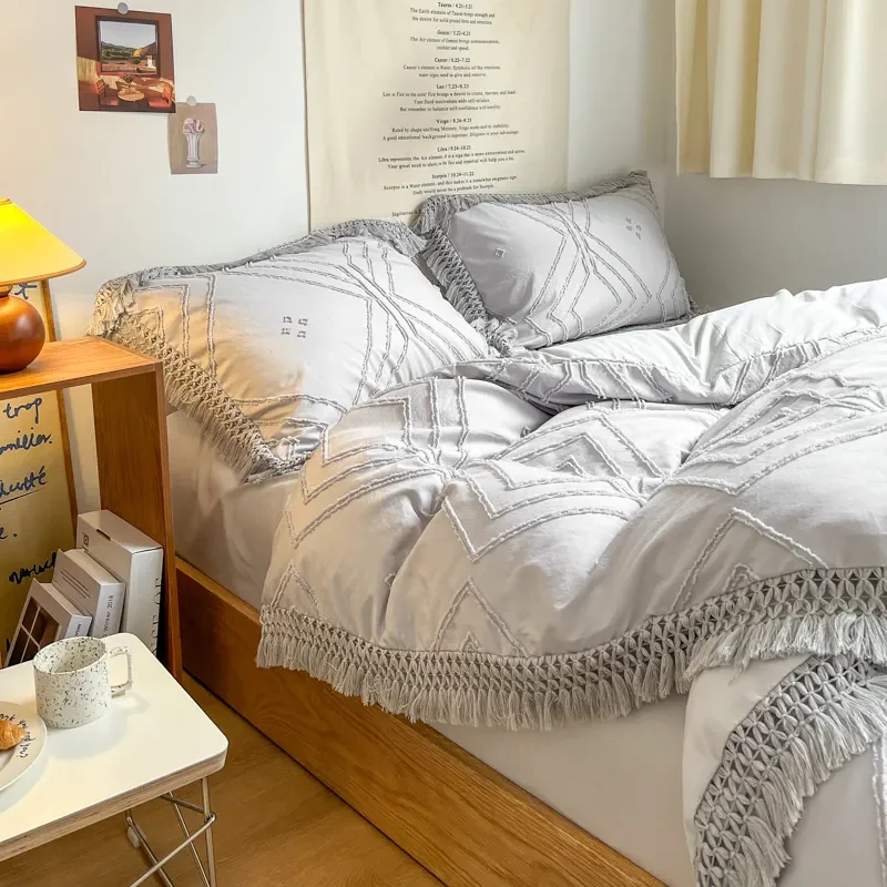 Оптовая продажа жаккардовые стеганые постельные принадлежности Sunny Textile с кисточками богемный