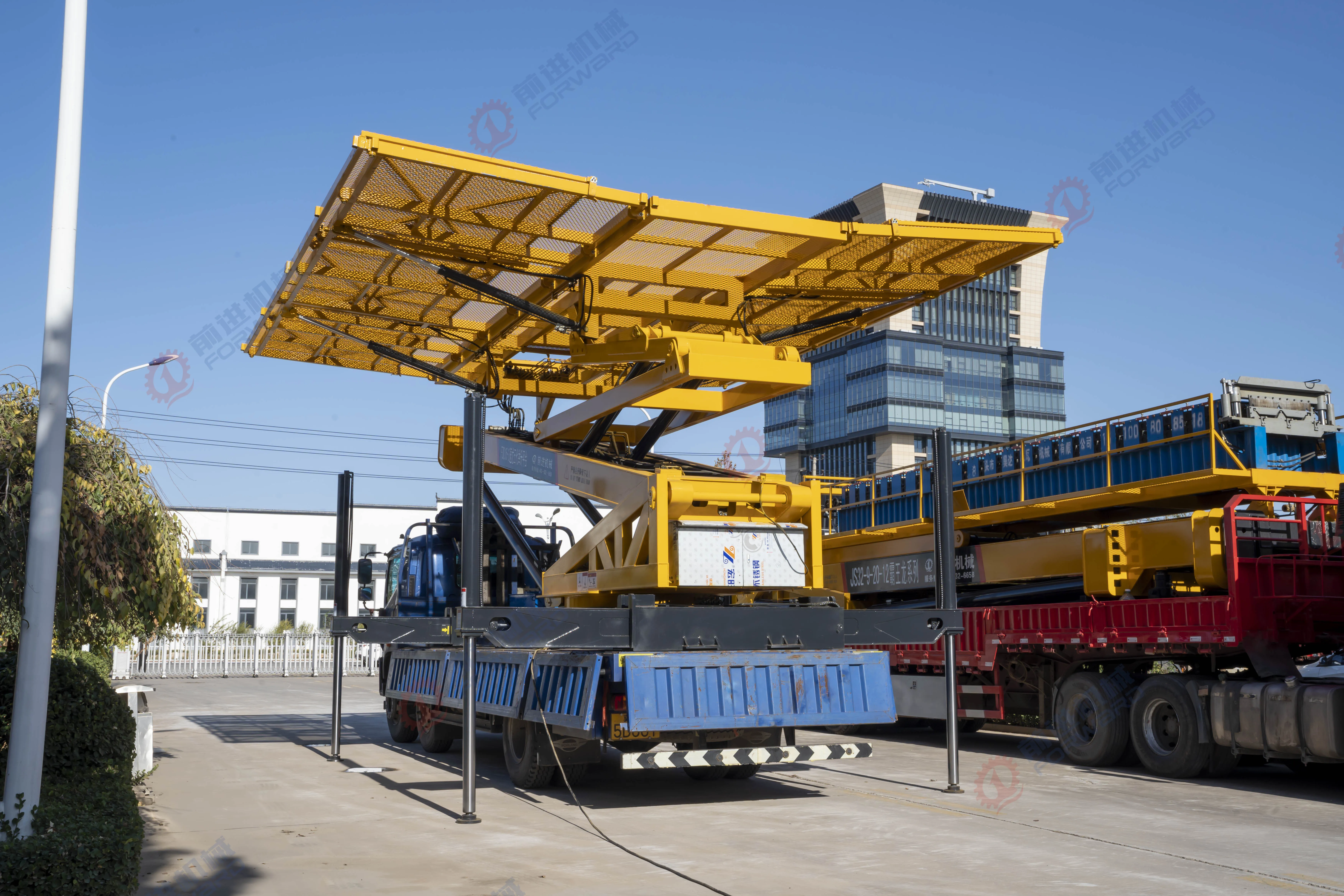FORWARD Versatile Aerial Lift Safe for High-Altitude Construction Operations