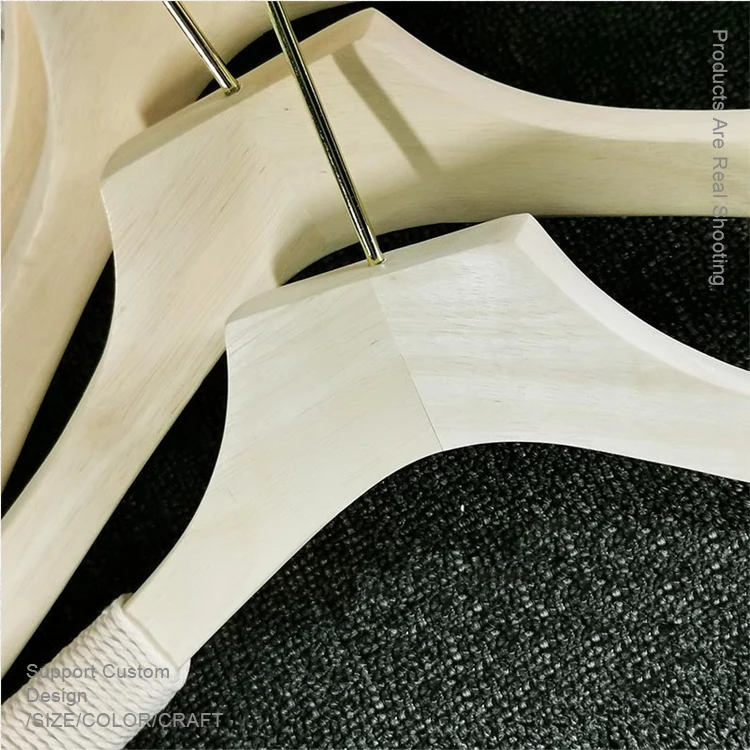 Customized logo of clothing store, luxurious wooden hangers, pants clips, clothing display hangers, pants clips, hanging clips