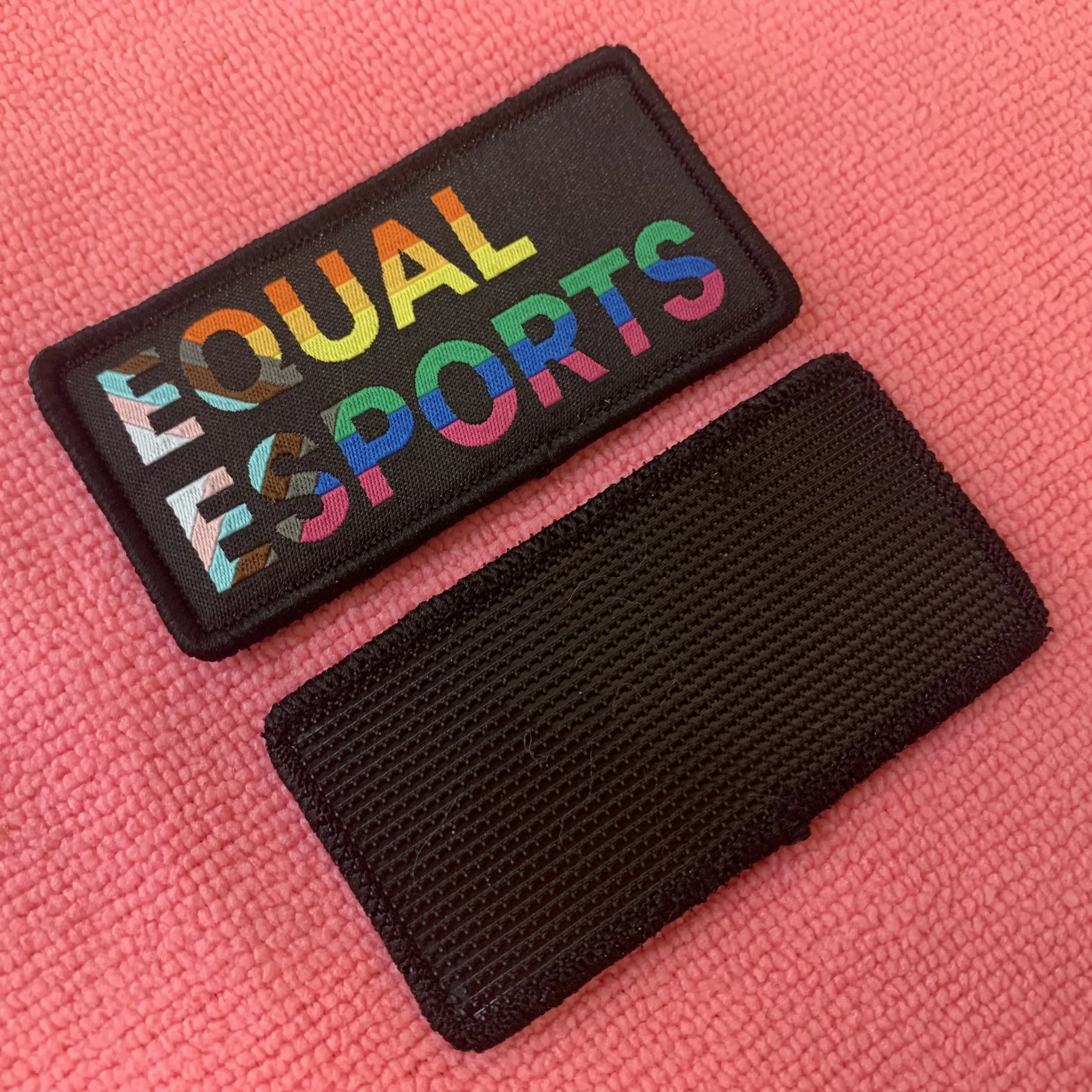 12 colors overlocked border velcroes backing hats woven patch,free design hook backing clothing badge