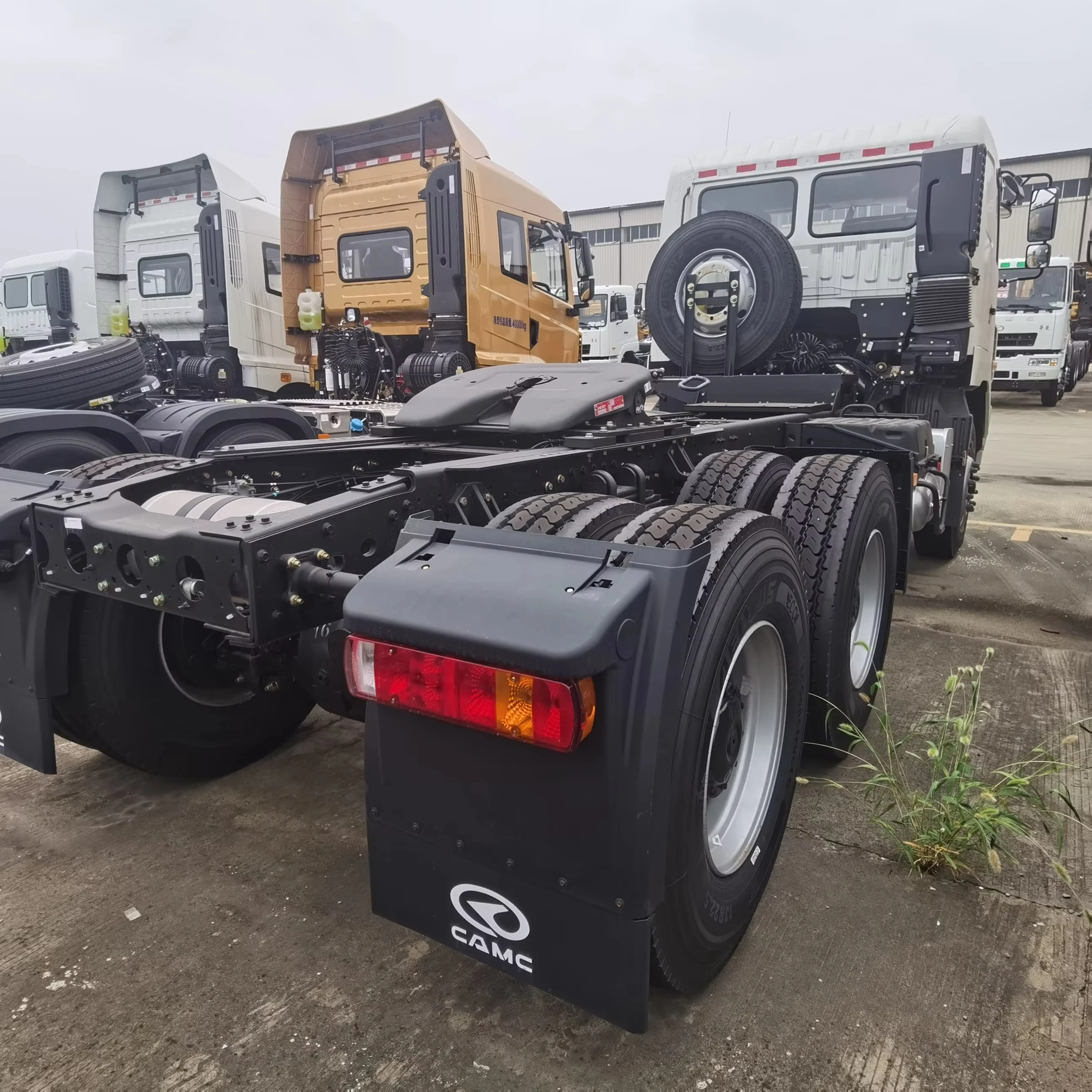 CAMC Brand New Heavy-Duty 6x4 Prime Mover Tractor Truck Euro 5 Emission Manual Used 6x6 Sale Express Mail Courier Service