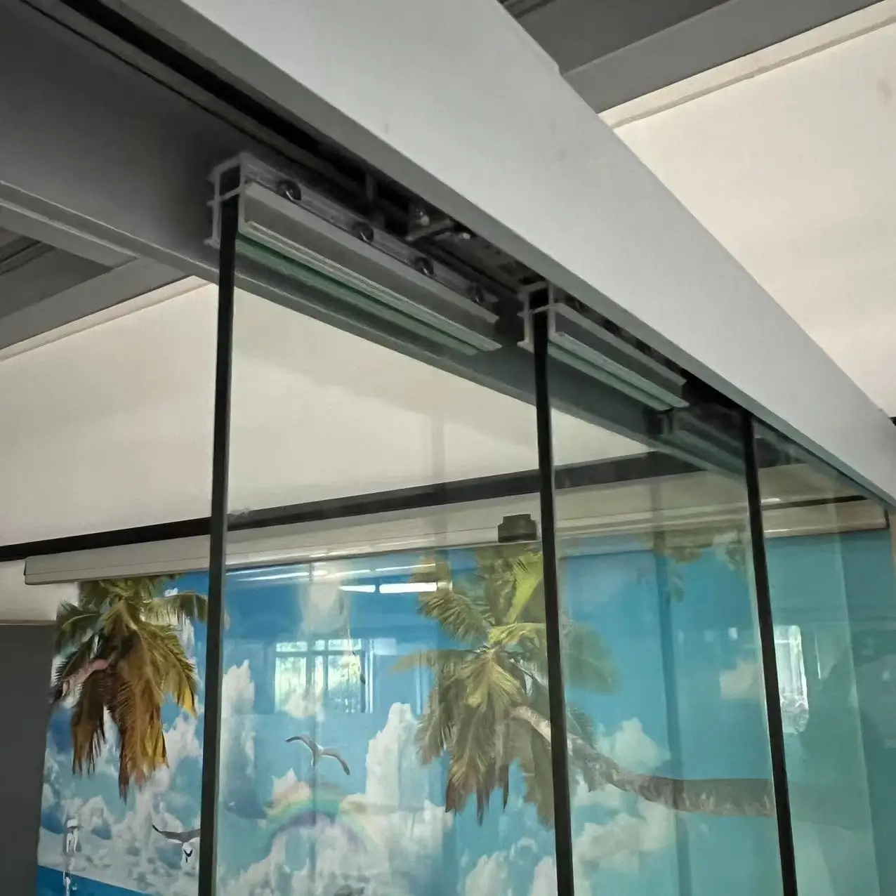Telescopic soft closing frameless glass door No bottom track  interior sliding door patio
