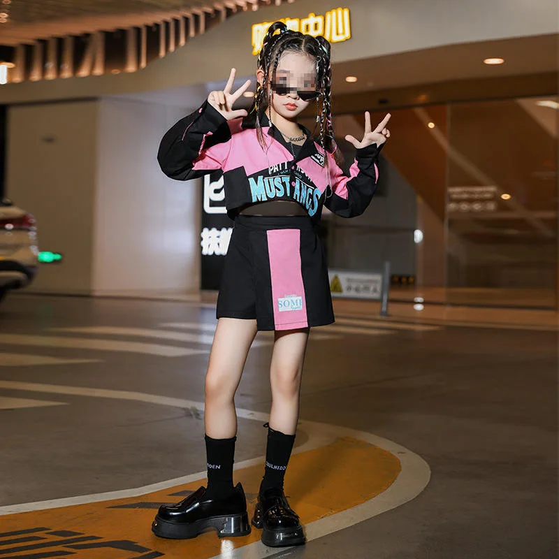 Customized Two-Piece Performance Wear for Teen Girls Fashion Tops and Skirts Kids Hip Hop and Jazz Dance Set