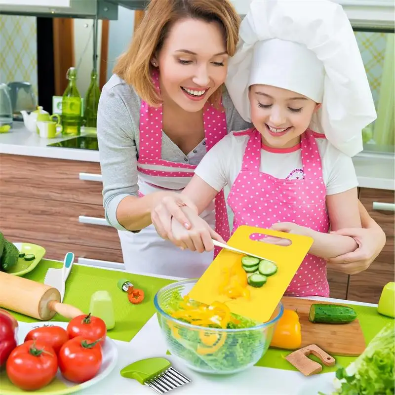 13PCS Montessori Kitchen Tools for Kids Cooking Sets Real Safety Plastic Wooden Knives Kit for Cooking Knives Crinkle Cutter
