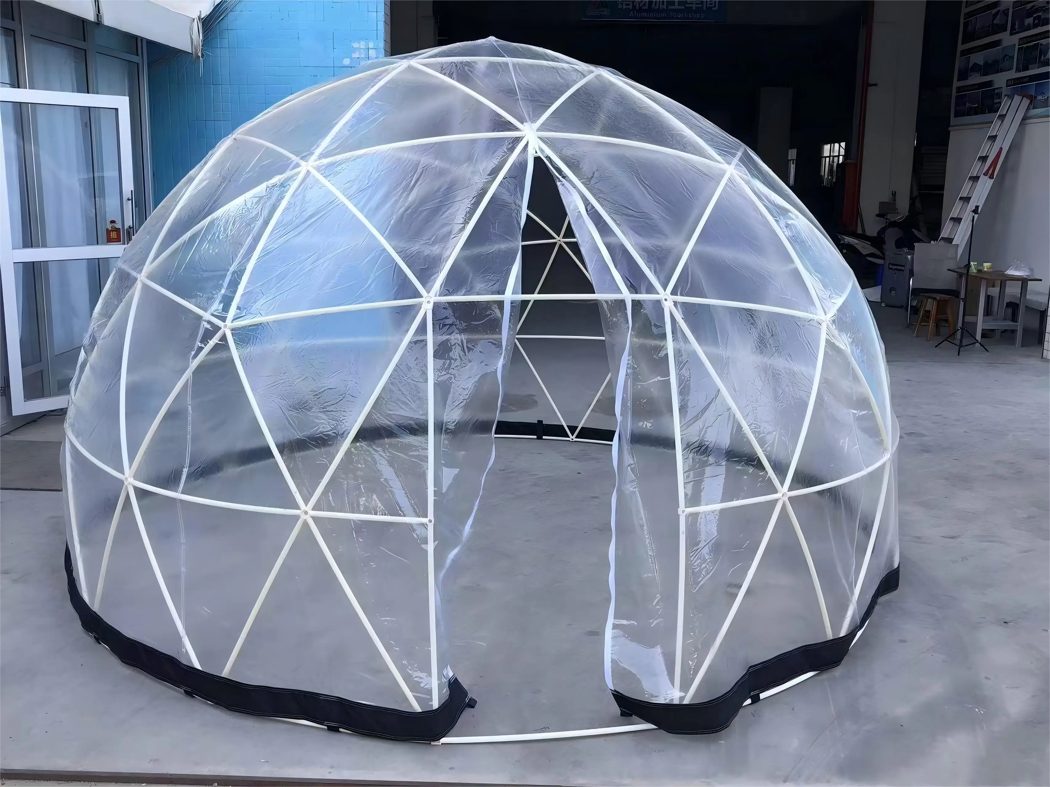 Modern Solar Greenhouse Aluminum Frame Flat Design Outdoor Villa Sunroom with Waterproof Insulating Glass for Balcony & Backyard