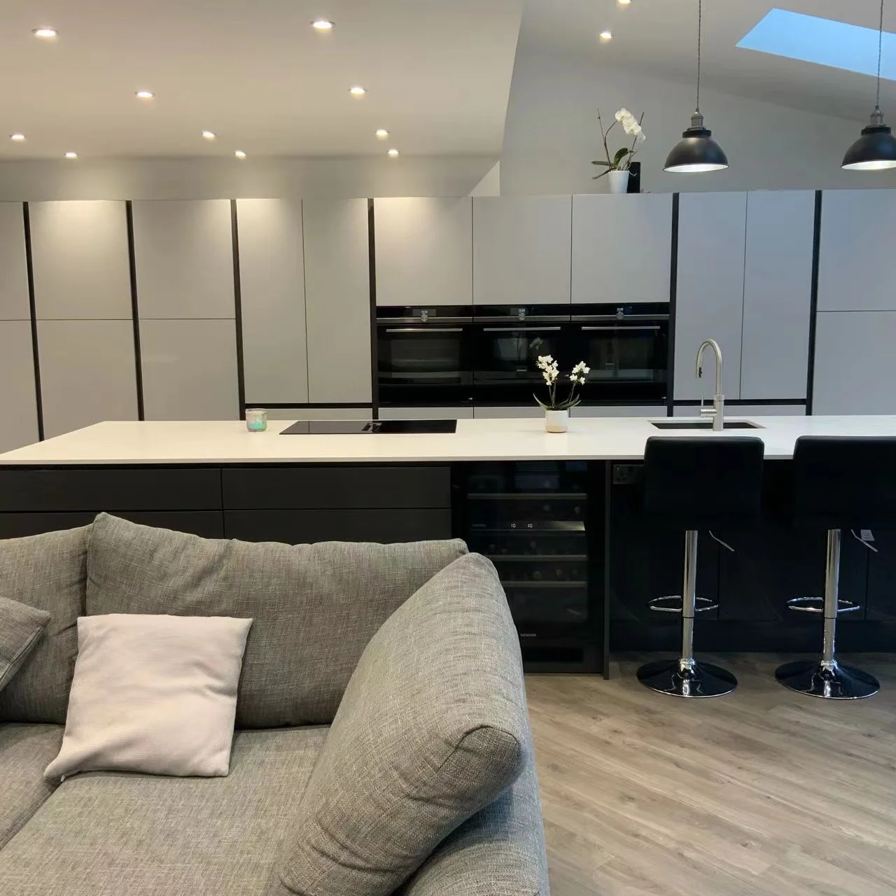 Lacquer Design High Gloss Modern Customize Kitchen Cabinet