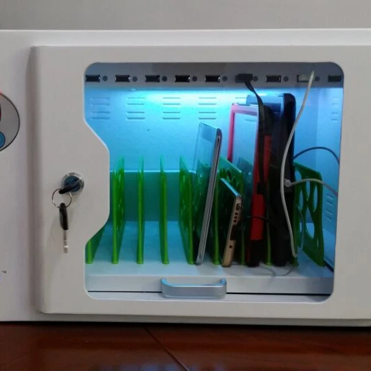 Мобильный зарядный шкаф для планшета