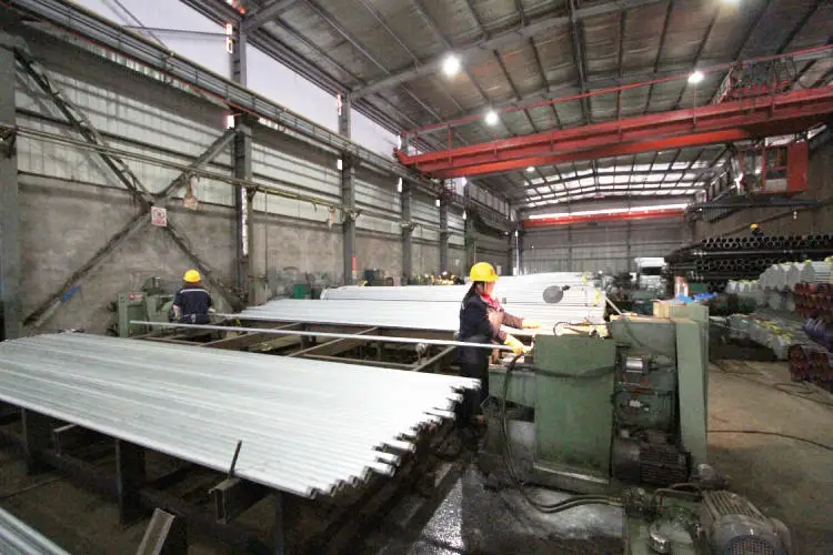 Welded hot dipped galvanized steel pipe pre galvanised plumbing round hollow section q235 schedule 40 carbon erw pipes