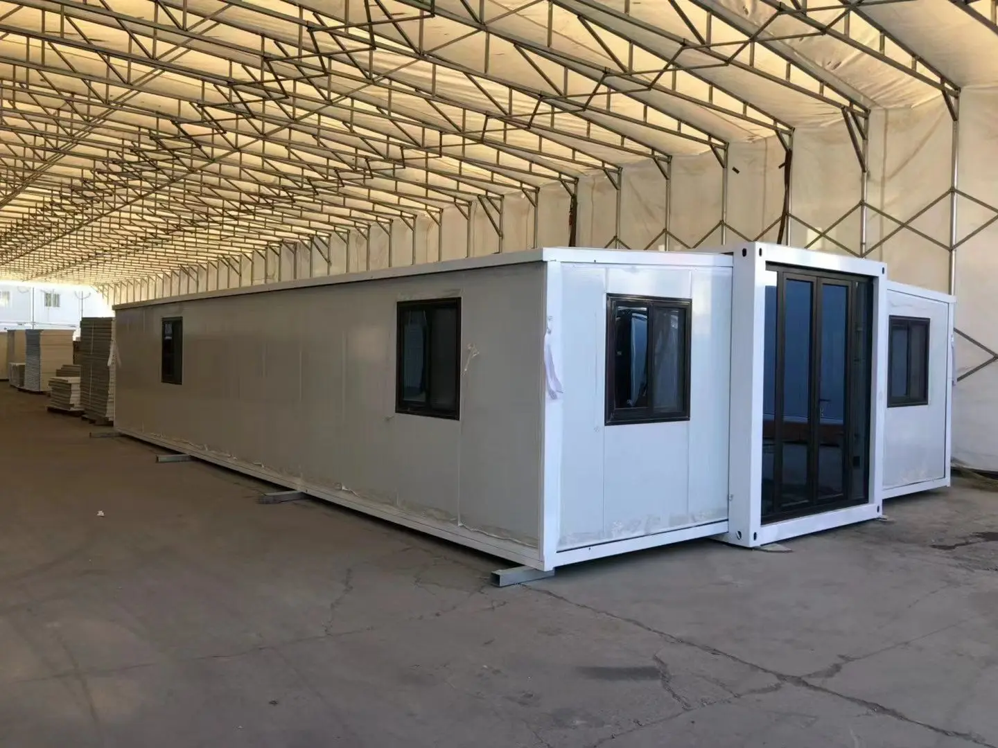 Fully Furnished Foldable Granny Flat Luxury Mobile Prefabricated Prefab Home Kit Expandable Container House With Triangle Roof