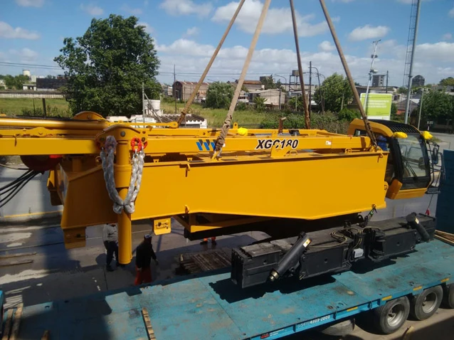 Ведущая технология 180ton гидравлический гусеничный кран XGC180 с превосходной грузоподъемностью