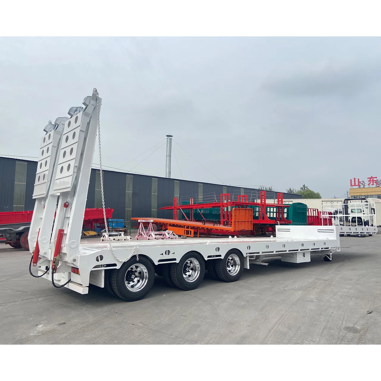 Brand new lowbed semi trailer China lowboy used low bed trailer truck and can load 60-80 T 3/4/6 axis cars for sale