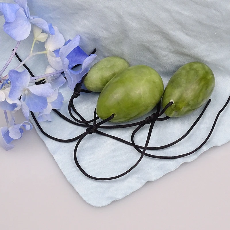 Best sale 100% natural real gemstone Green nephrite jade quartz jade yoni egg set for women