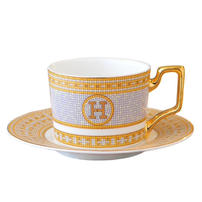 Luxury Ceramic Coffee Cup European Restaurant Luxury Bone China Coffee Cup With Saucer Ceramic Gold Tea Cup Sets
