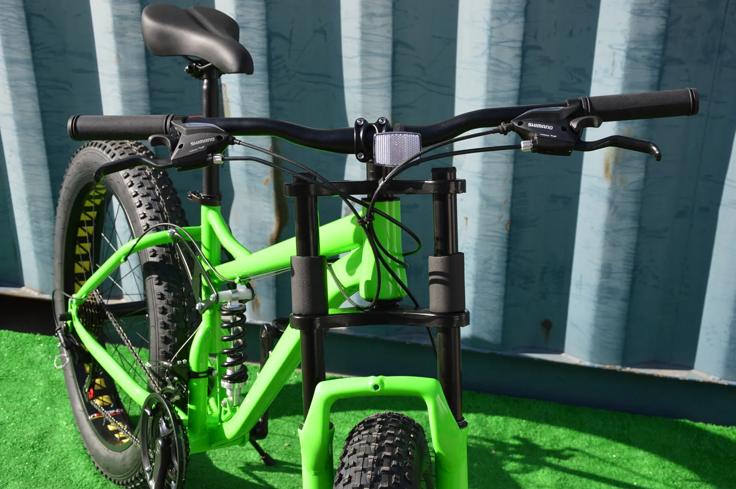 green color suspension frame steel fat bicycle with wide tire snow bike with alloy rims