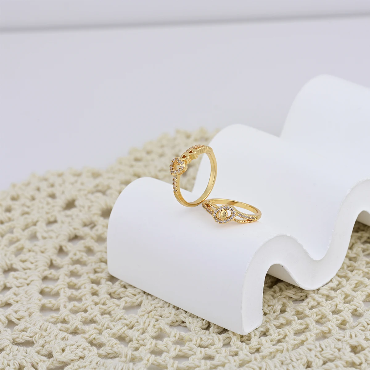 2024 Hot Sale Hollow Out Heart Shape 18k Gold Plated Ring Romantic Jewelry Wedding Diamond Rings For Women Wholesale Custom