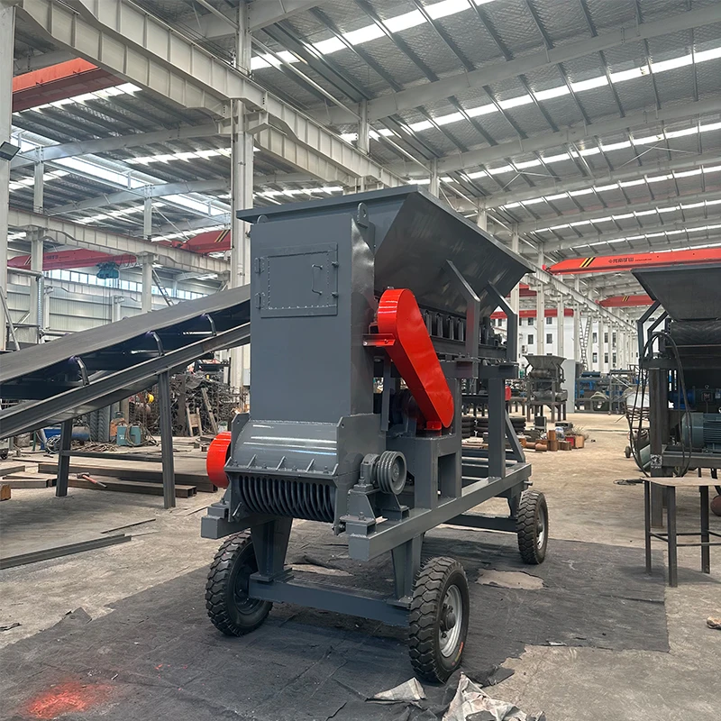 Mobile crawler soil breaker Clay seedling cultivation Clay frozen soil crusher Organic fertilizer nutrient soil silt machine