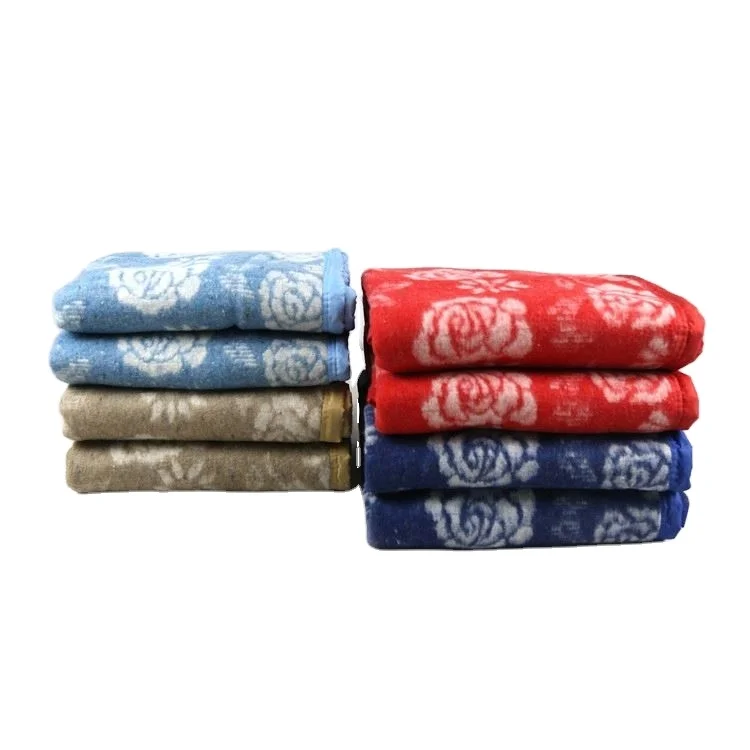 Wholesale Competitive Price Customized Woven Jacquard Flannel Blanket