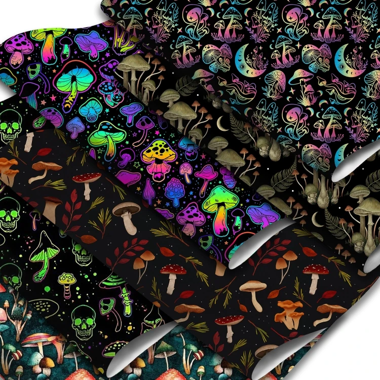 Листы из искусственной кожи с черными грибами 30*140 см