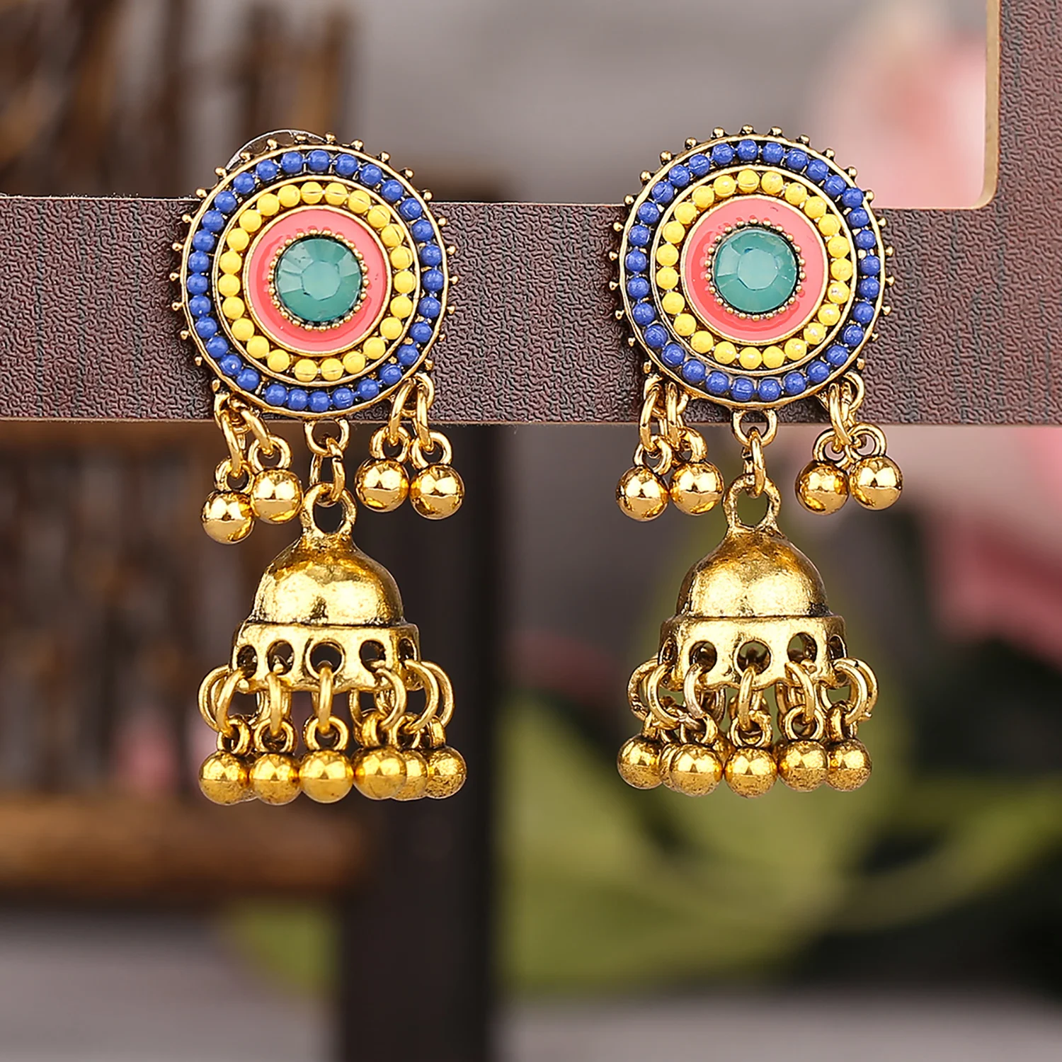 Suyan Jewelry Factory Price 2022 Hot Sale Earrings Golden Pearl Niche Design Bell Alloy Rice Bead Earrings Jewelry