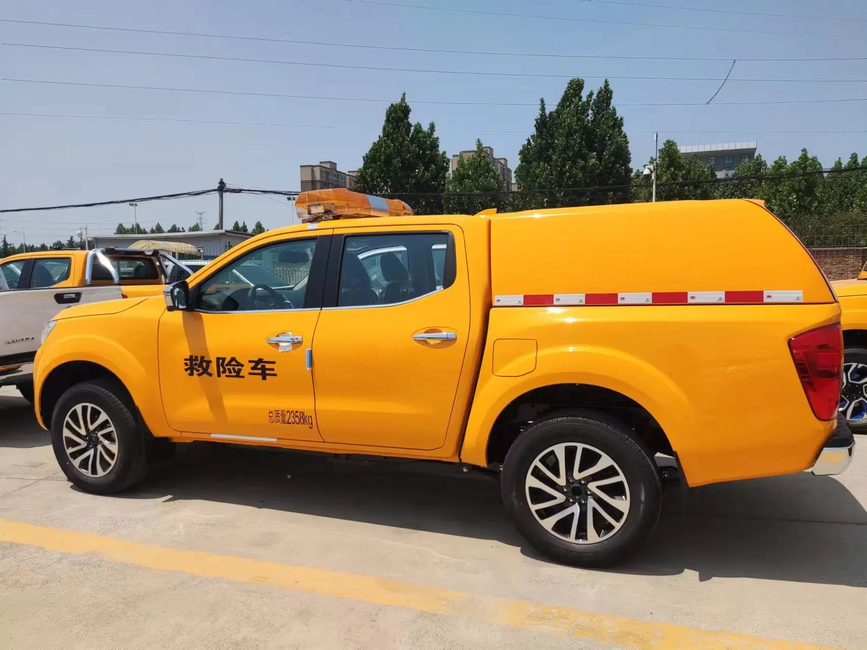 Nissan Pick Up Car 4x4 4wd автоматический 7AT Euro 6 спасательный пикап с закрытым грузовым грузовиком