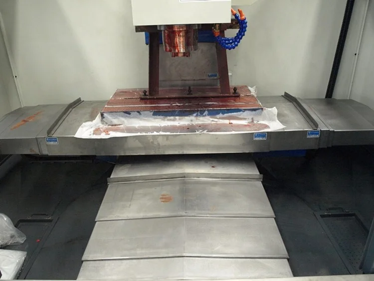 Chinese imported small XH714 3-axis or 4-axis cnc milling machine price