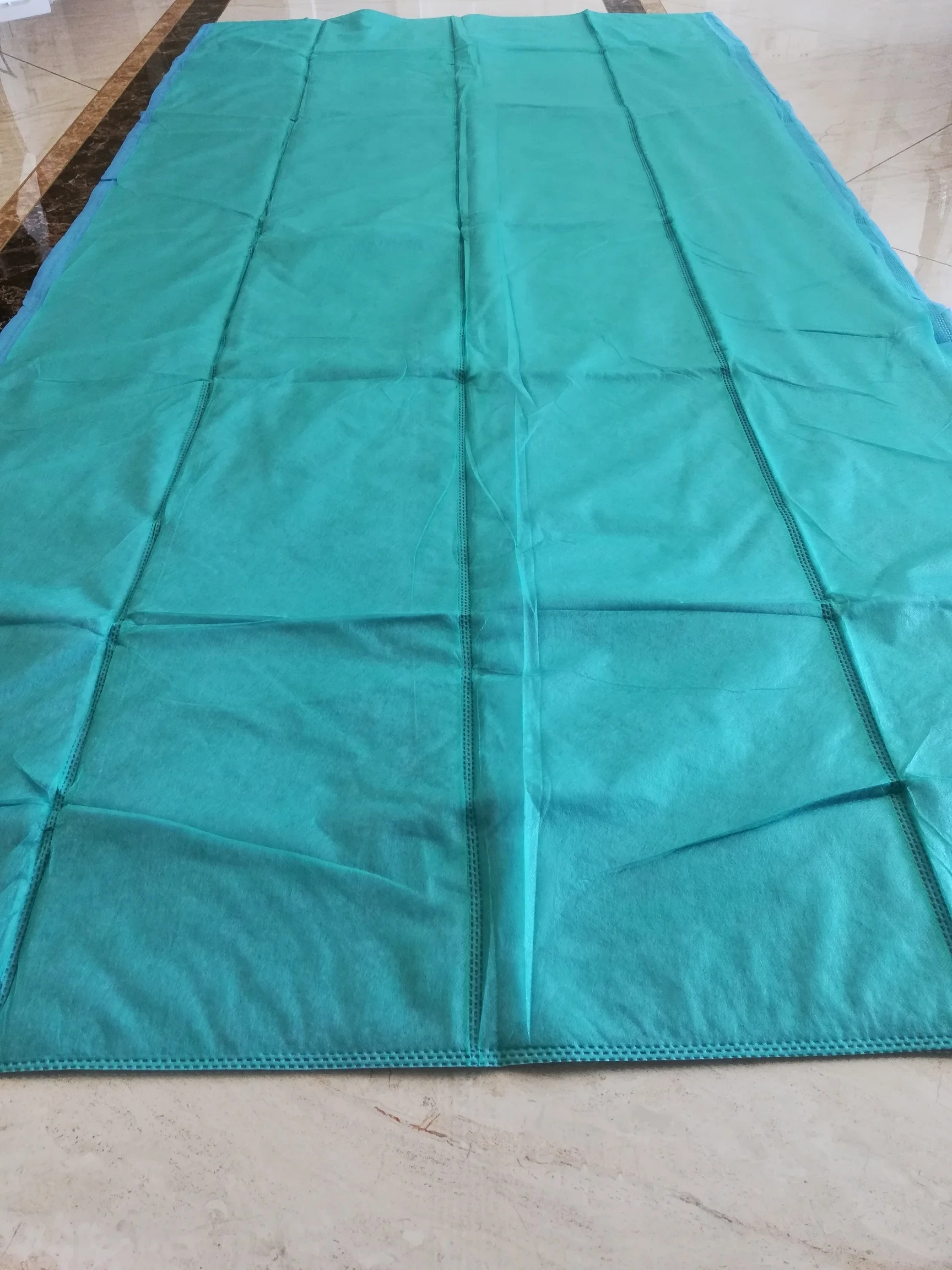 110*190cm Hospital Warming Blanket Hygiene Nonwoven Blanket Disposable Blanket