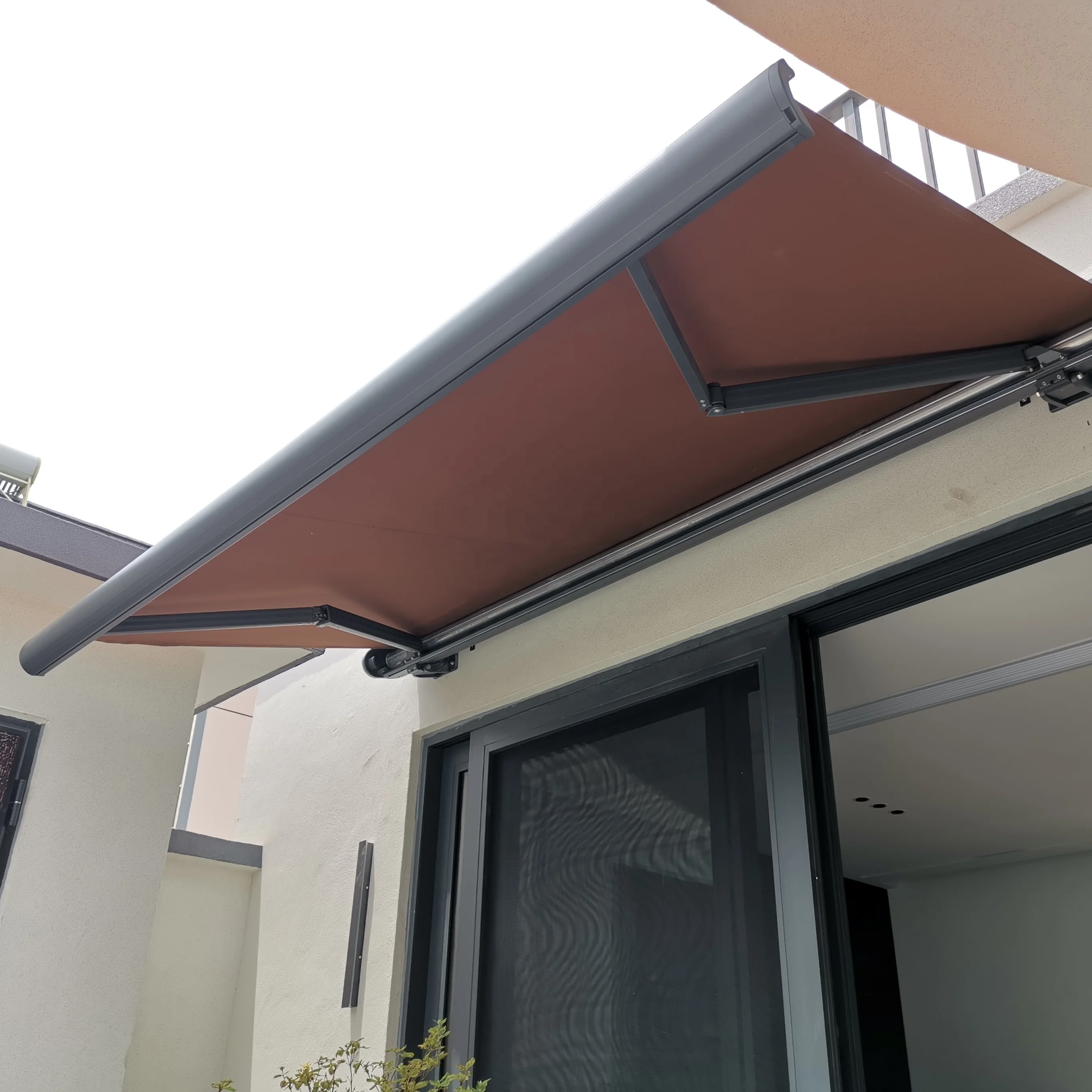 Алюминиевая рама цепной рычаг Электрический полный Кассетный дверной тент навес моторизованный выдвижной тенты