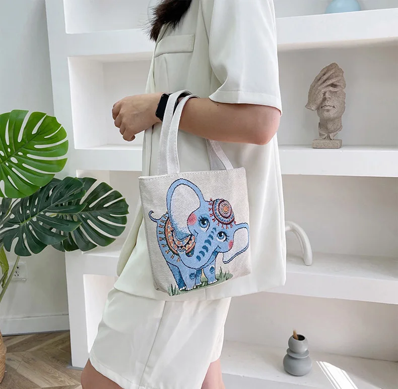 Leisure Fashion Zipper Bag Retro Embroidered Canvas Bags Cartoon Handbag