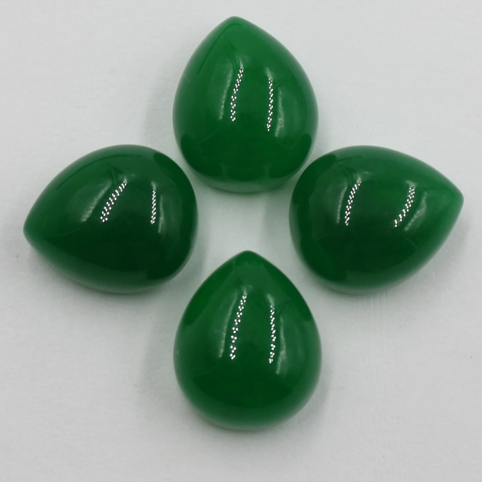 YZ Jade Jewelry Bulk Factory Natural Malasia Jade Drop Cabochon Flat Back Green Jadeite Stone Pear Natural Malay Jade Stone