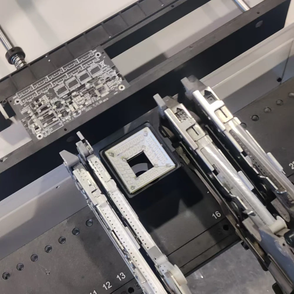 SMD pick and place machine SMT machine customizable high-speed 4/6/8 head 30/60 feeder station