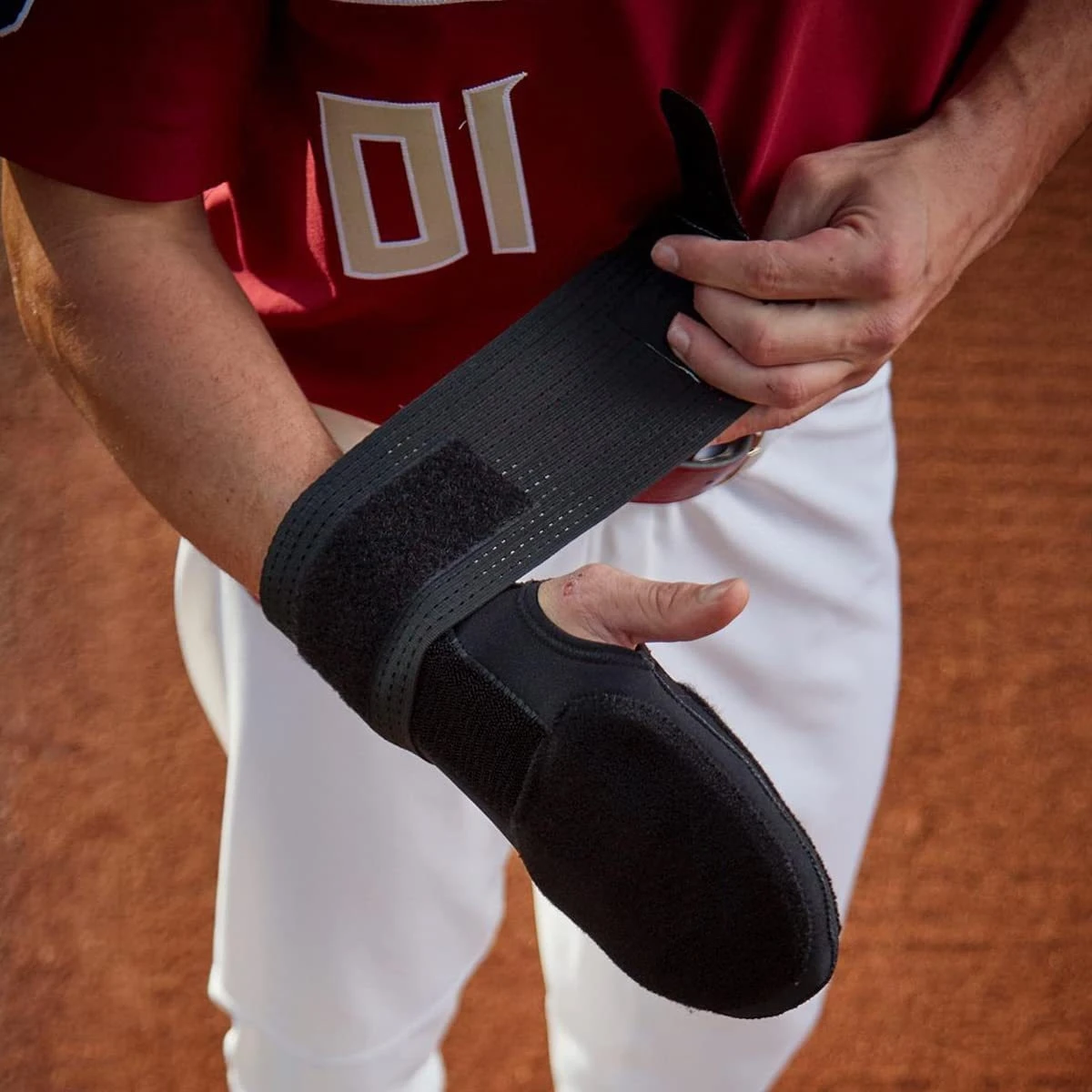 Adjustable Baseball Sliding Mitt Softball Protective Baseball Hand Guard with Elastic Compression Strap