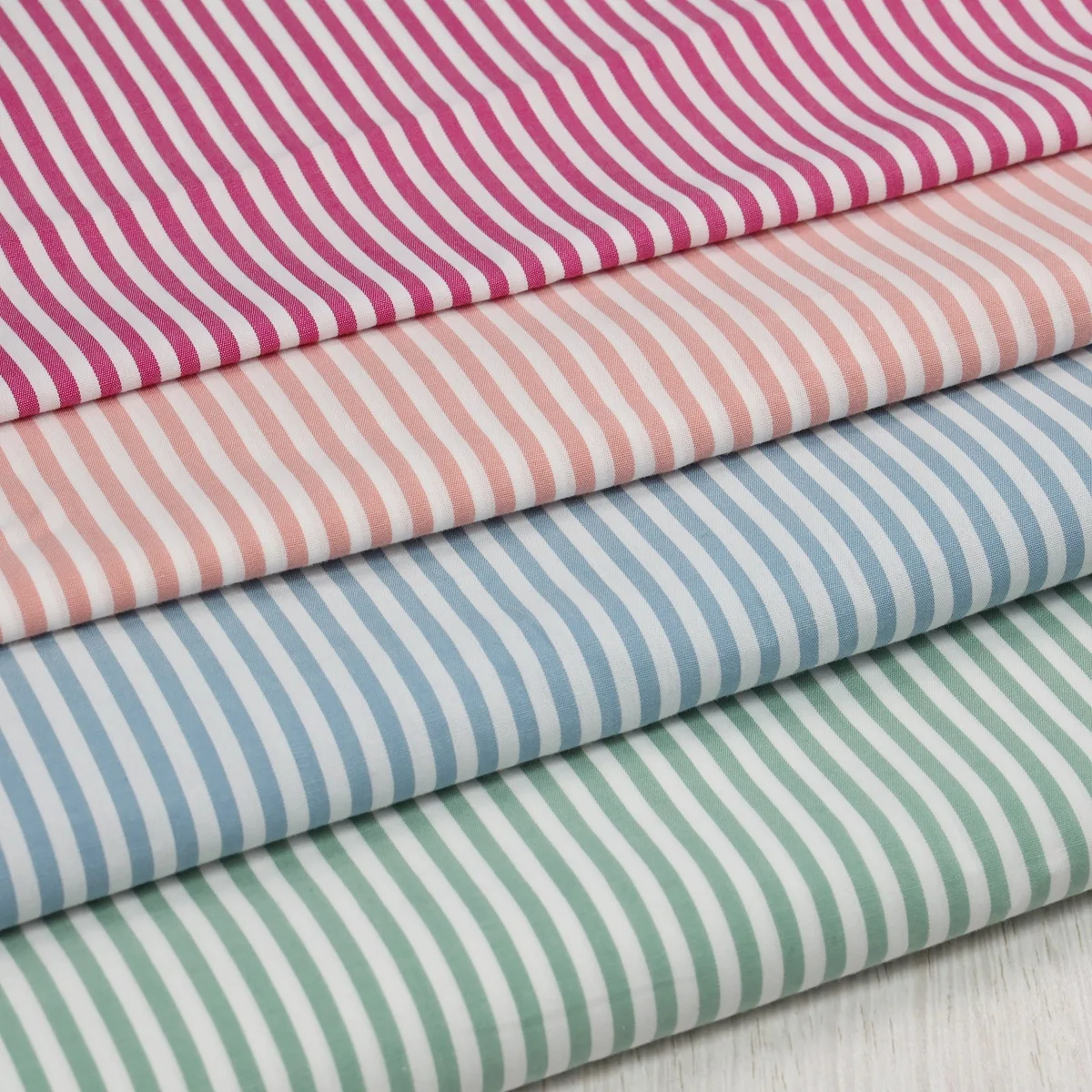High quality yarn-dyed twill poplin striped cotton fabric with smooth texture