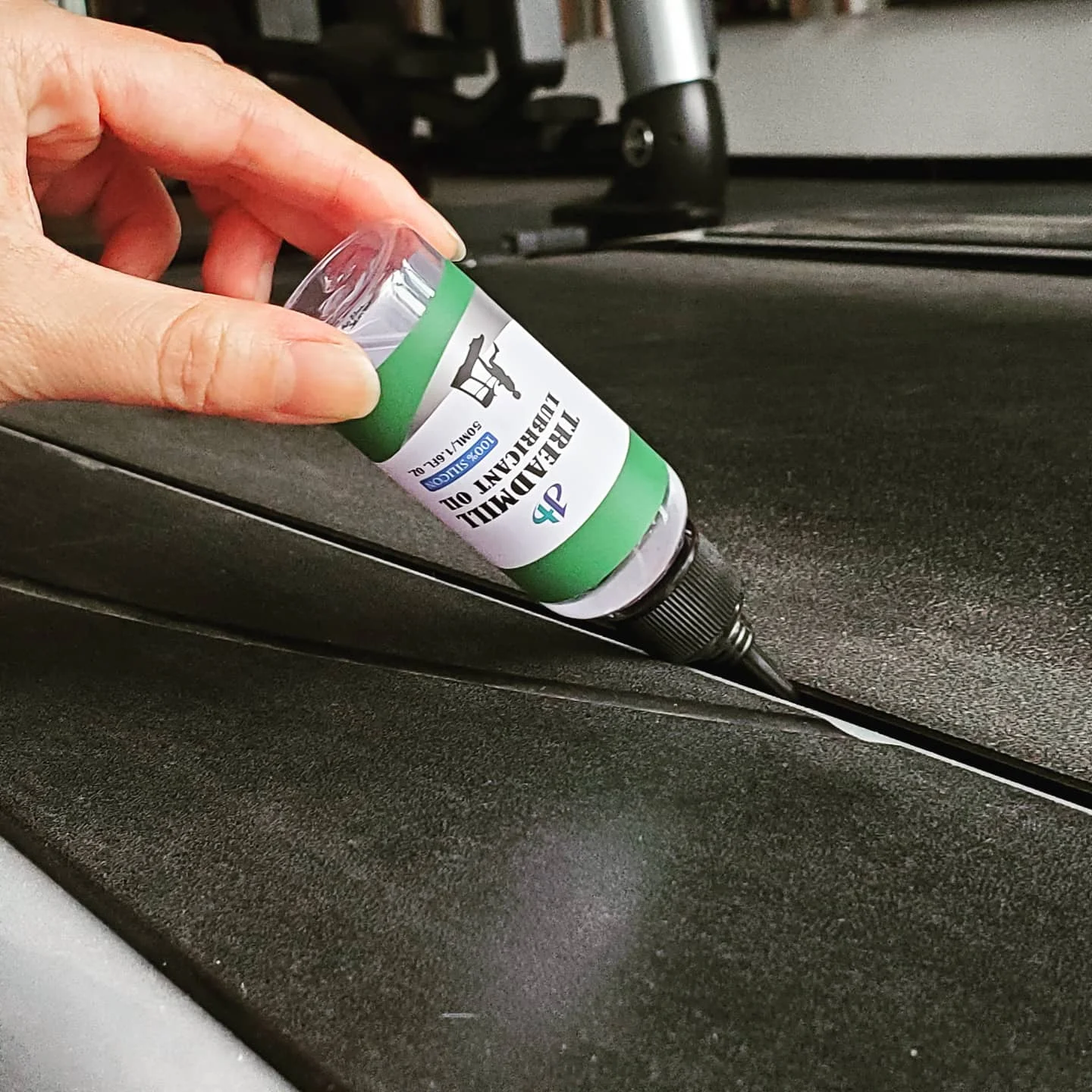  Customized Multifunctional Treadmill Belt Lubricant 100% Silicone Oil 50ML Safety For Skin