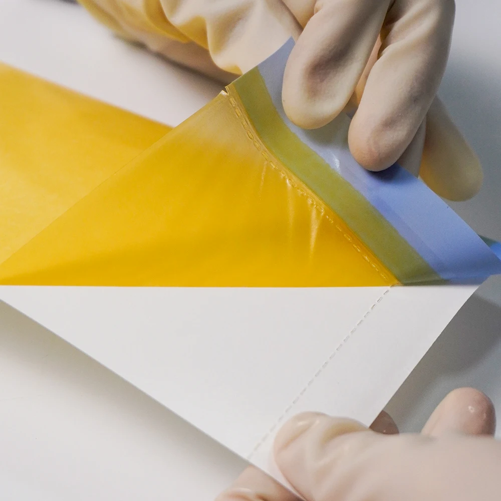 Стерильная клейкая водонепроницаемая противомикробная хирургическая надрезная пленка драпировка для хирургии (с йодом/без йода)