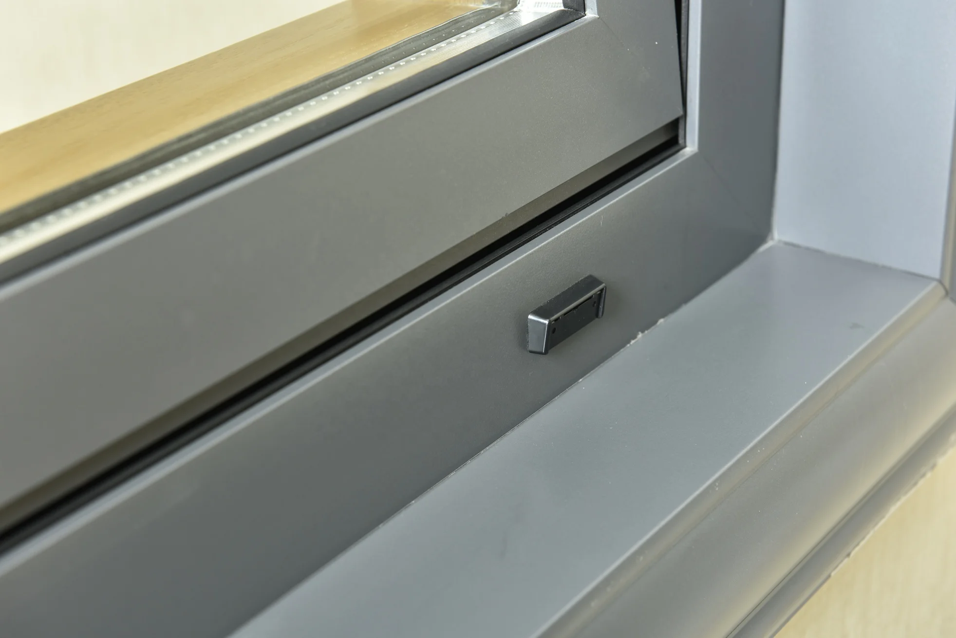 KIMSUN Modern Double Glazed Fully Tempered Glass Wooden Window Design Top Casement Windows Red Oak Wood Window