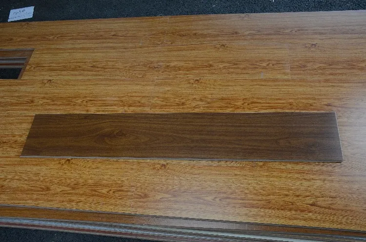 Walnut Brown Fire Resistant Kitchen Bedroom Floor Board Timber Flooring Wooden Laminate Flooring Tiles