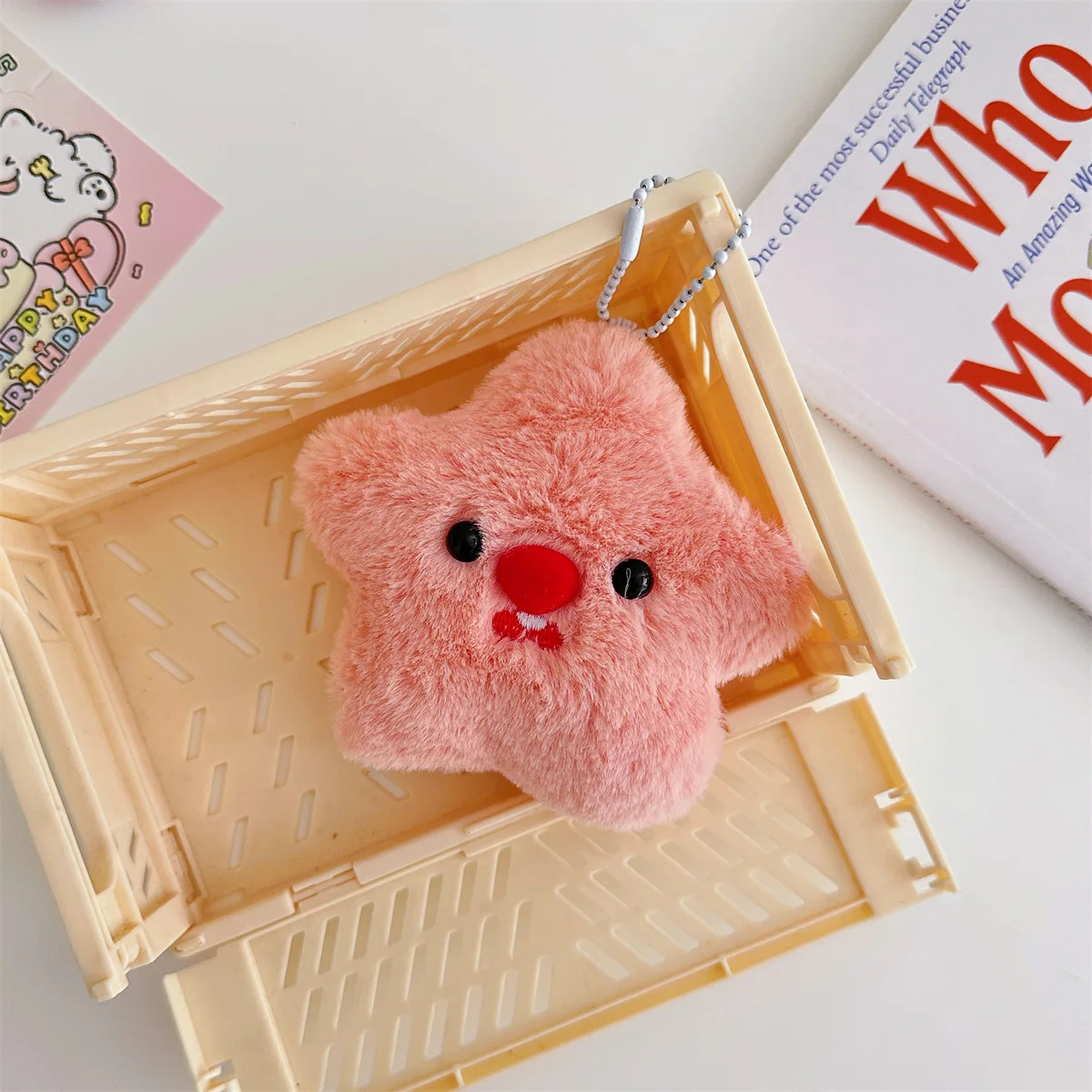Cute cartoon stars, small beaver plush pendants, keychains, squeaky bags, pendants, small beaver head doll machines wholesale