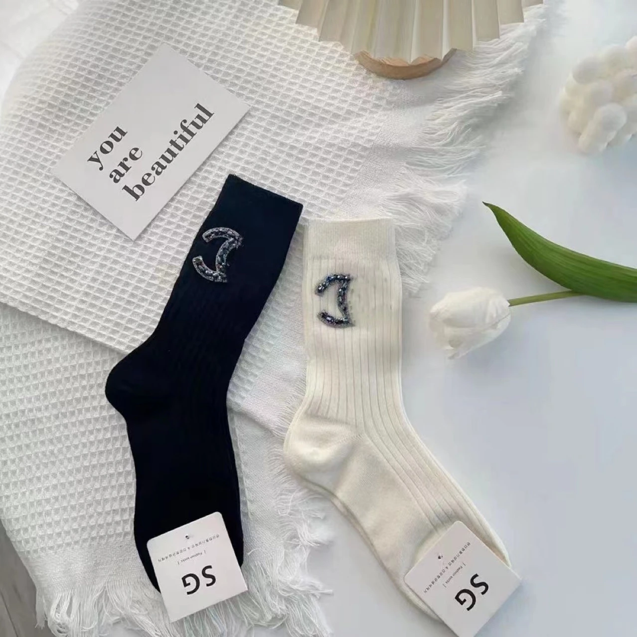 Wholesale designer socks fashion men white and black brand Knitted cotton sport crew socks women