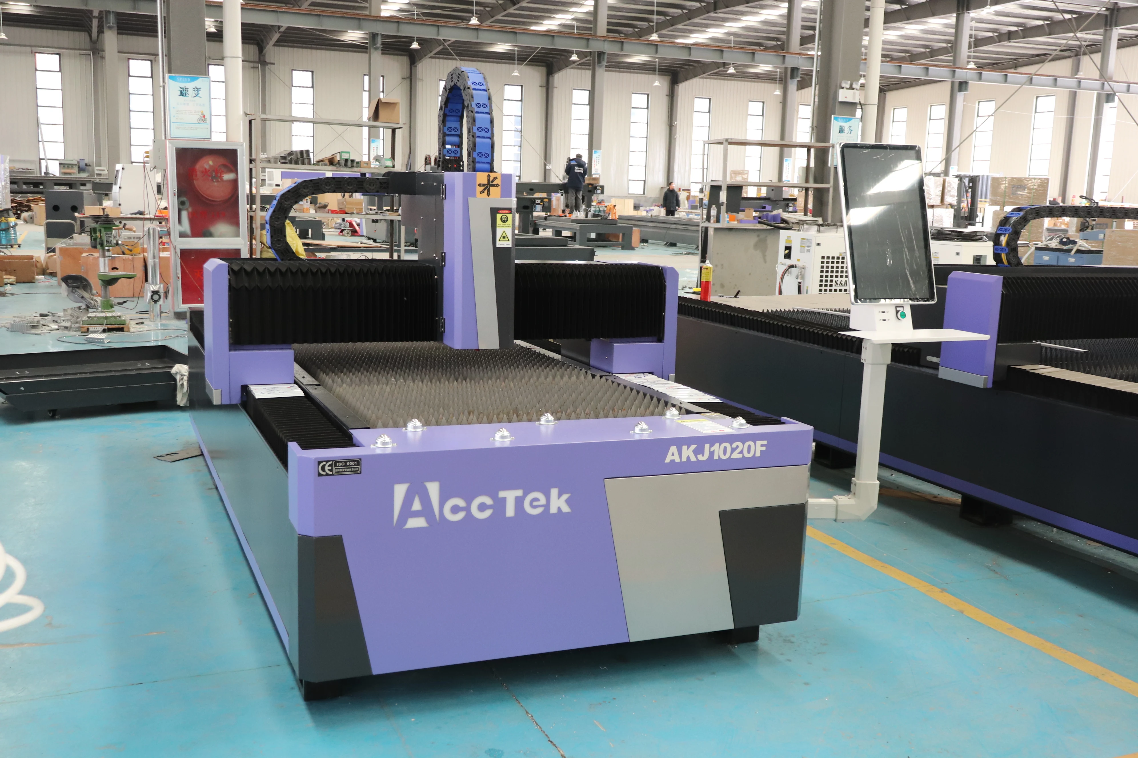 AKJ1020F заказной волоконно-лазерный станок для резки металла стальной алюминиевый медный
