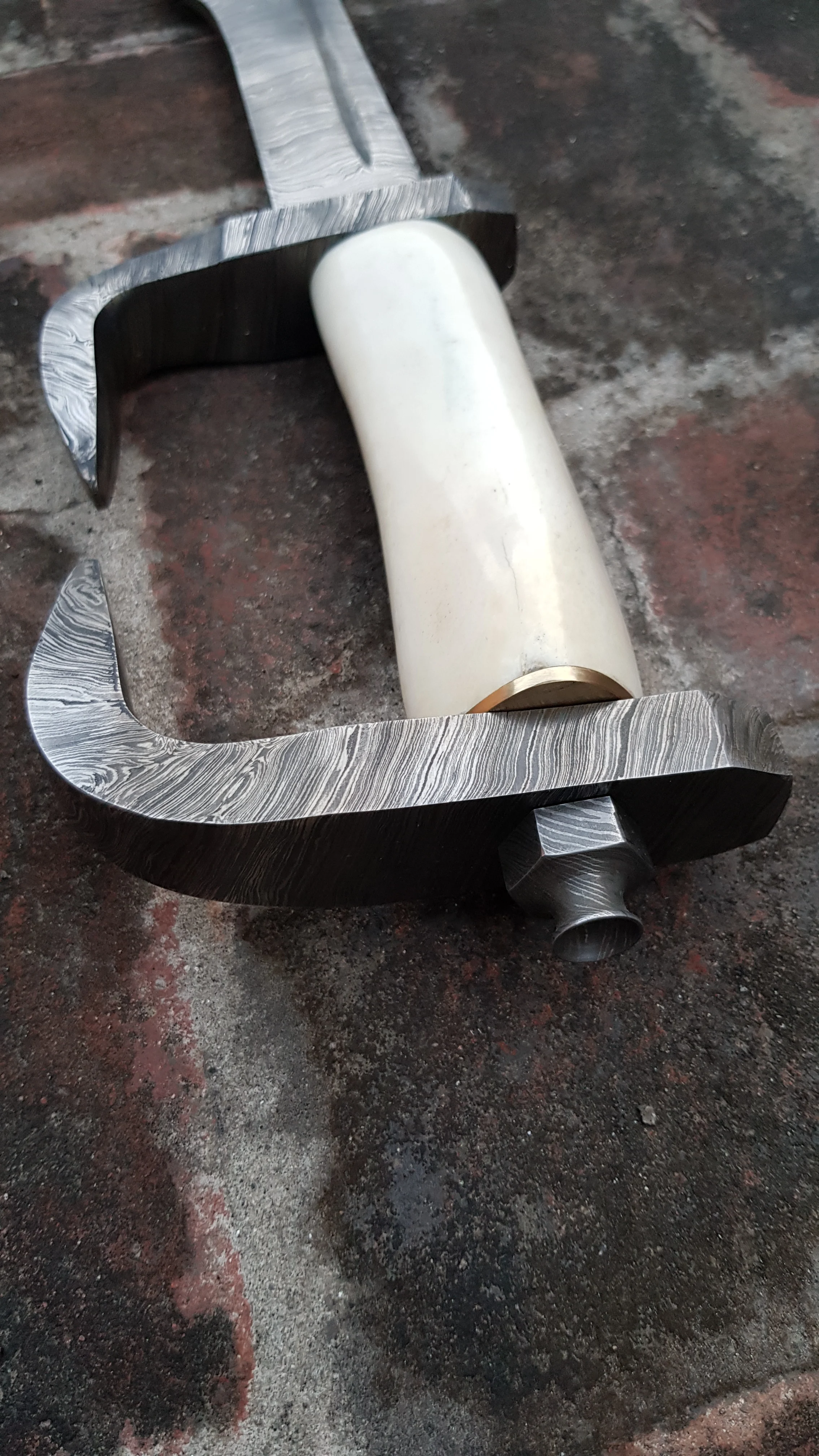 
Damascus steel spartan sword with leather sheath , viking style sword 